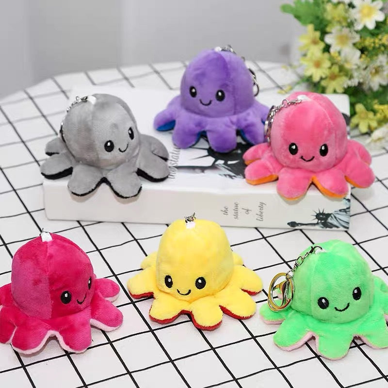 [1 PIECE] Reversible Octopus Plush Keychain