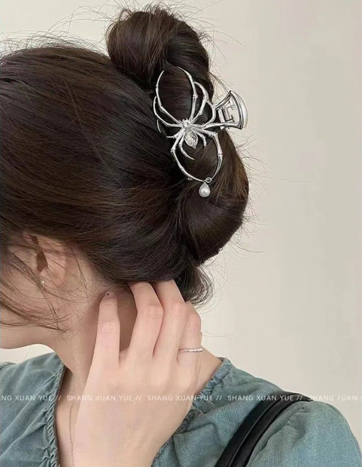[1 PIECE] Spider with Faux Pearl Drops Hair Claw