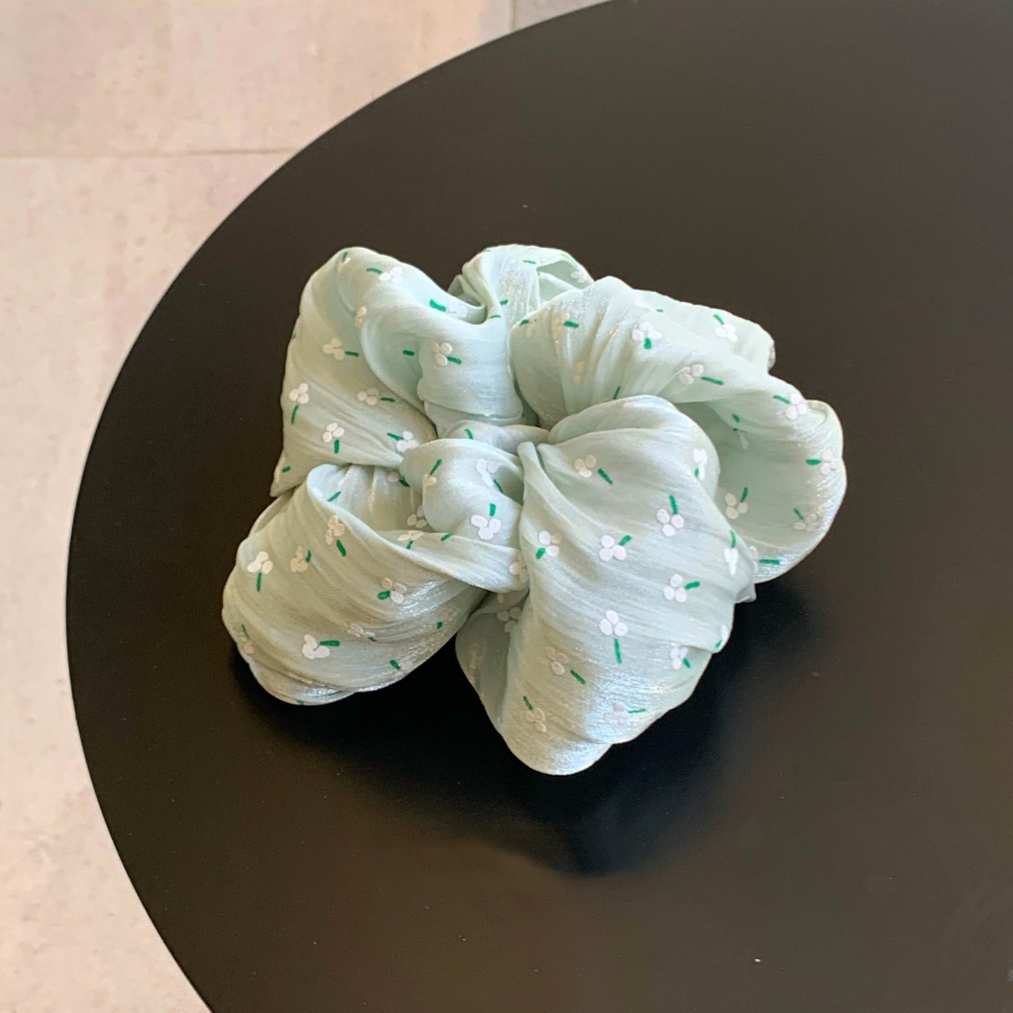 [1 PIECE] Fashion Shimmering Flower Scrunchie